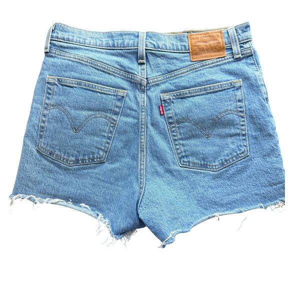 LEVIS Premium Ribcage Shorts Size 30 Big E Super High Rise Classic With Raw Hem - Picture 2 of 12